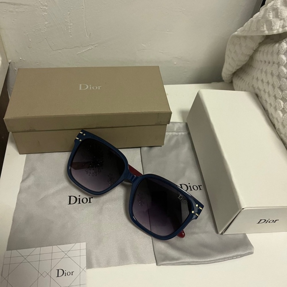Dior shades